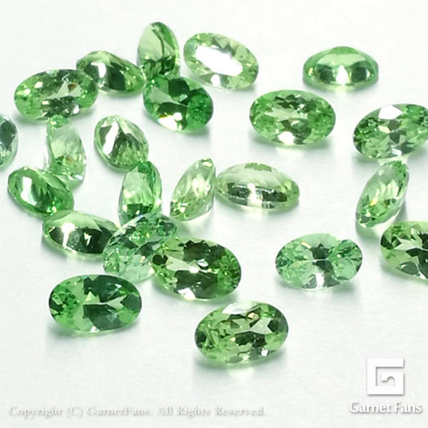 Uvミントグリーンガーネット 平均5x3mm 0 25ct前後 ガーネット専門店ガーネットファンズ オンラインショッピング Uvミントグリーンガーネット 平均5x3mm 0 25ct前後 ガーネット専門店ガーネットファンズ オンラインショッピング